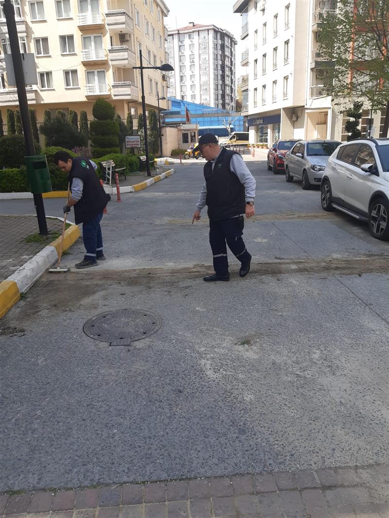 Site ��indeki Yollar�n Tamirini Yap�yoruz.Y�netim