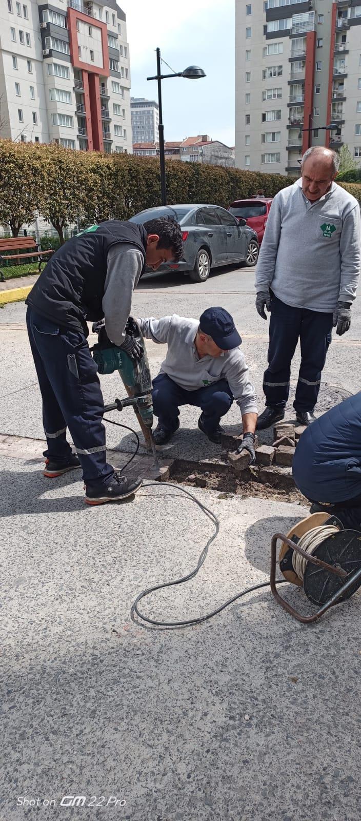 Site ��indeki Yollar�n Tamirini Yap�yoruz.Y�netim