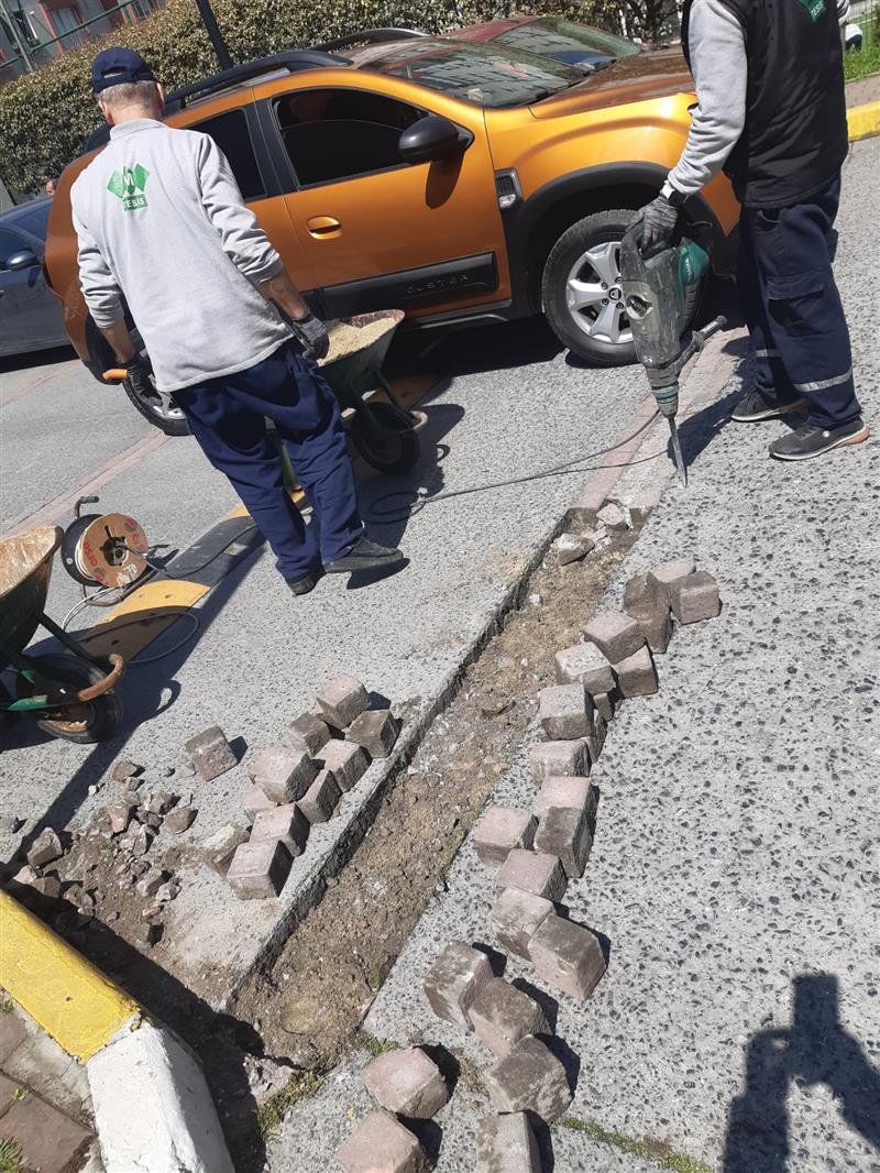 Site ��indeki Yollar�n Tamirini Yap�yoruz.Y�netim